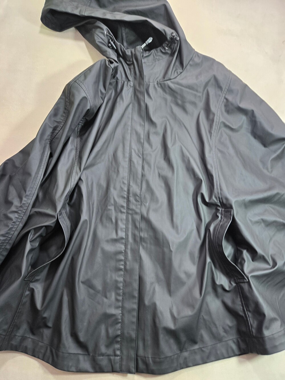 32 DEGREES Cool Mens Large Black Full Zip Rain Poncho Cape Hooded Lightweight